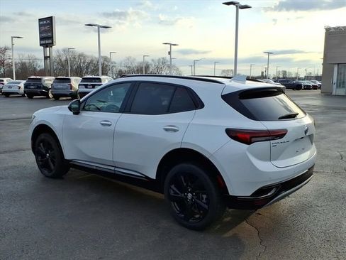 Used 2023 Buick Envision Essence w/ Sport Touring Package AWD/4WD image 11