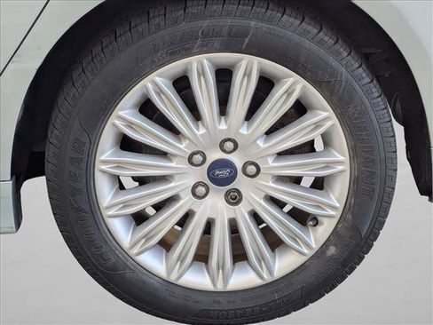 Used 2014 Ford Fusion SE w/ Equipment Group 502A image 22