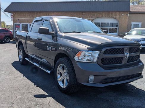 Used 2017 RAM 1500 Express AWD/4WD image 6