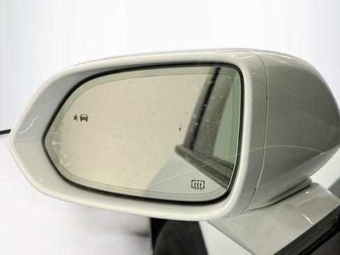 Used 2024 Chevrolet Blazer EV LT AWD/4WD image 16