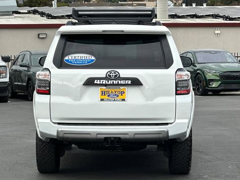 Used 2021 Toyota 4Runner TRD Off-Road Premium w/ Moonroof Package AWD/4WD image 5