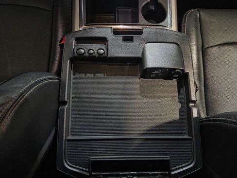 Used 2015 RAM 2500 Laramie w/ Black Appearance Group image 67