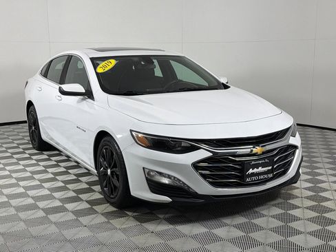 Used 2019 Chevrolet Malibu LT FWD image 3