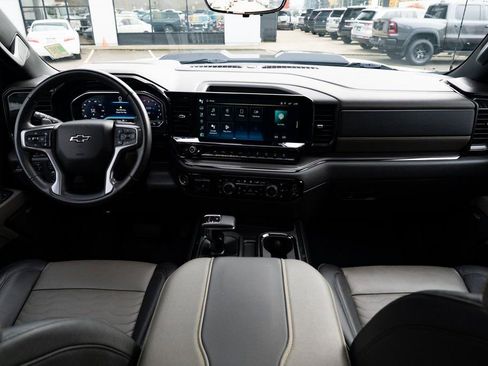 Used 2023 Chevrolet Silverado 1500 ZR2 w/ Technology Package image 8