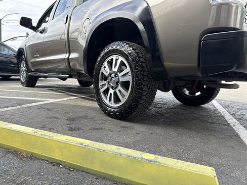 Used 2012 Toyota Tundra 4x4 Double Cab w/ Tow Pkg image 6