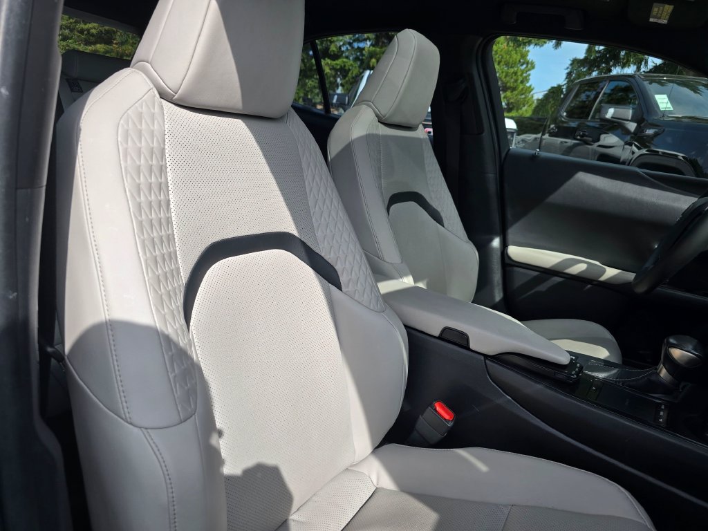 Used 2020 Lexus UX 250h w/ Premium Package AWD/4WD image 11