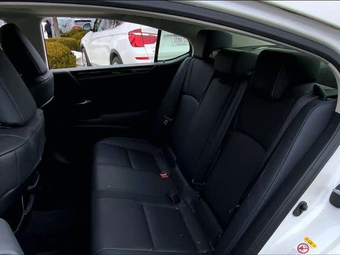 Used 2019 Lexus ES 300h w/ Premium Package image 21