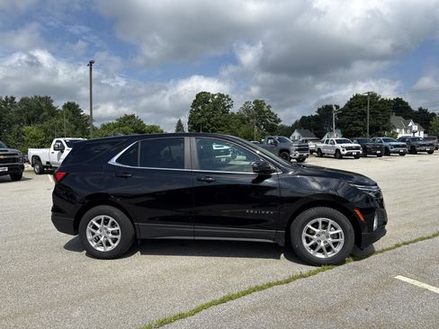 Used 2024 Chevrolet Equinox LT image 4