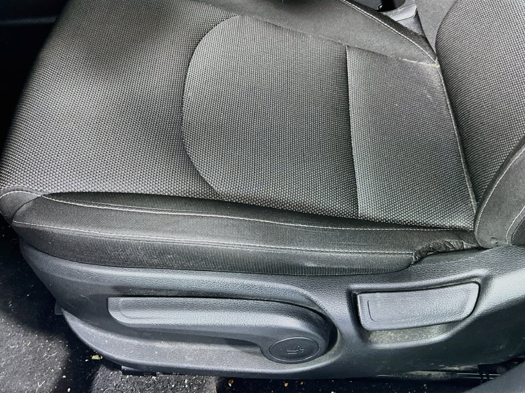Certified 2023 Kia Forte LXS FWD image 7