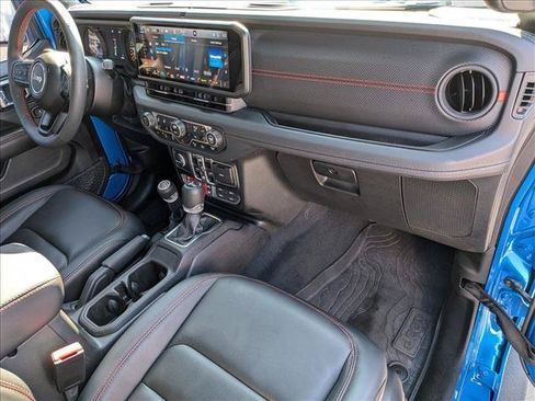 Used 2024 Jeep Wrangler Unlimited Rubicon AWD/4WD image 21