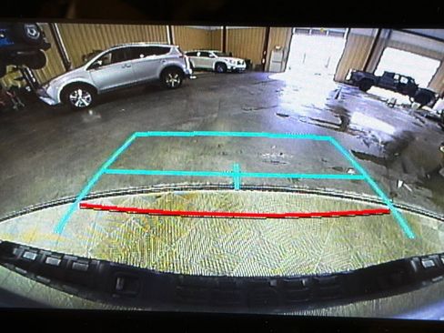 Used 2023 Toyota Tacoma SR image 29