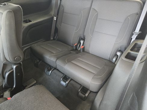 Used 2023 GMC Acadia SLE w/ Driver Convenience Package FWD image 23