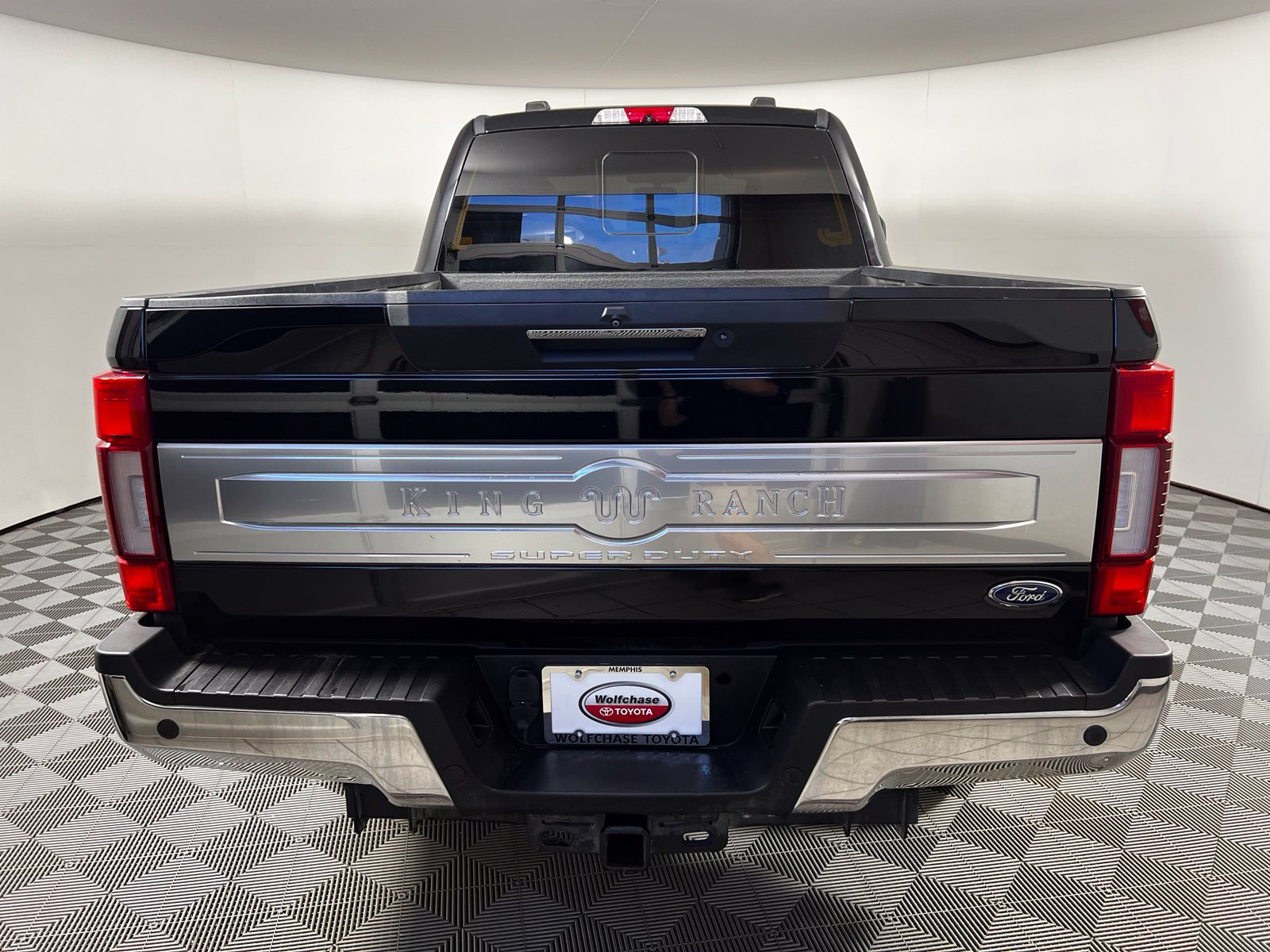 Used 2022 Ford F250 King Ranch w/ King Ranch Ultimate Package AWD/4WD image 6