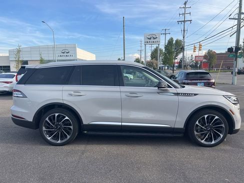Used 2024 Lincoln Aviator Reserve w/ Equipment Group 201A AWD/4WD image 5