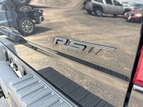 Used 2022 Chevrolet Silverado 1500 RST AWD/4WD image 8