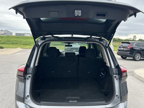 Used 2024 Nissan Rogue S AWD/4WD image 13