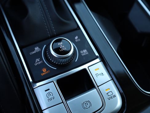 Used 2021 Kia Telluride SX w/ SX Prestige Package image 12