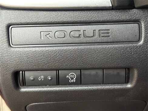 Used 2023 Nissan Rogue S image 22