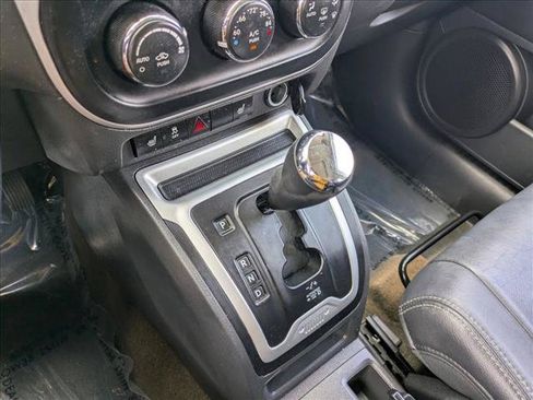 Used 2016 Jeep Compass High Altitude AWD/4WD image 13