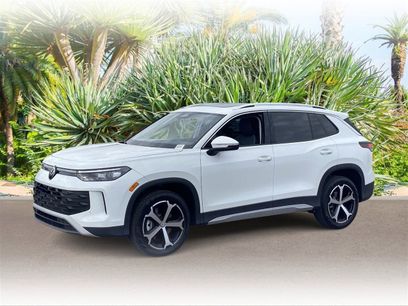 New 2025 Volkswagen Tiguan SE