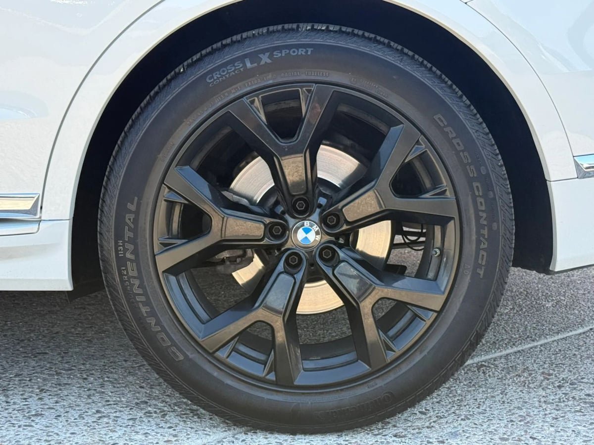 Used 2021 BMW X7 xDrive40i w/ Premium Package AWD/4WD image 28