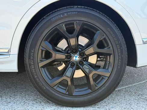 Used 2021 BMW X7 xDrive40i w/ Premium Package AWD/4WD image 28