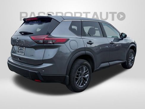 Used 2025 Nissan Rogue S image 5