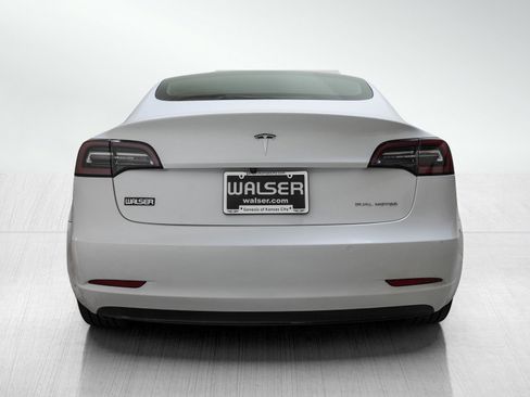 Used 2020 Tesla Model 3 Long Range image 4