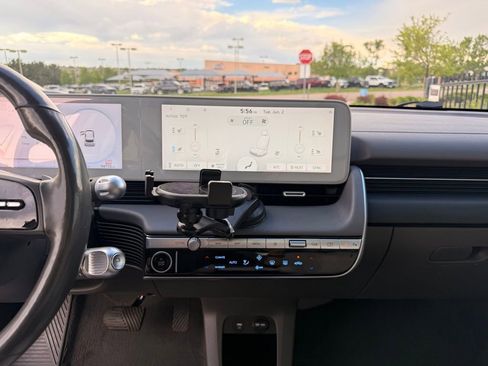 Used 2022 Hyundai Ioniq 5 Limited AWD/4WD image 15