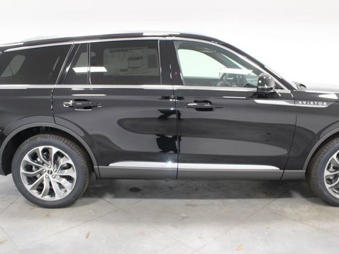 New 2026 Lincoln Aviator Reserve image 10