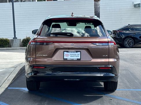 Certified 2025 Toyota Crown Signia image 6