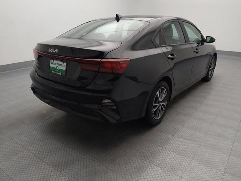 Used 2022 Kia Forte LXS FWD image 9