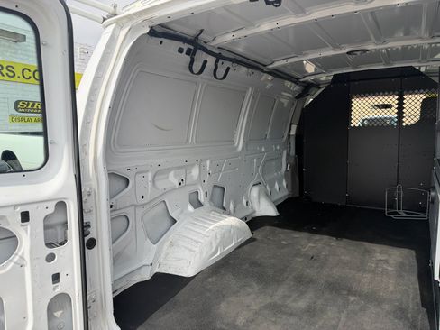 Used 2014 Ford E-150 and Econoline 150 w/ Power Group RWD image 12