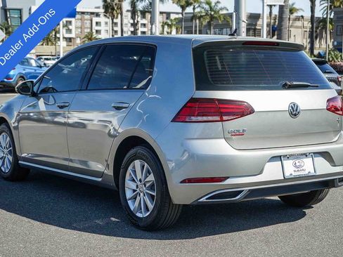 Used 2019 Volkswagen Golf S image 7