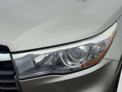 Used 2016 Toyota Highlander Limited w/ Protection Package #3 AWD/4WD image 11