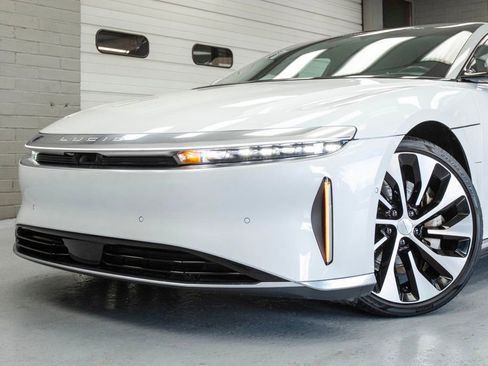 Used 2022 Lucid Air Grand Touring image 13