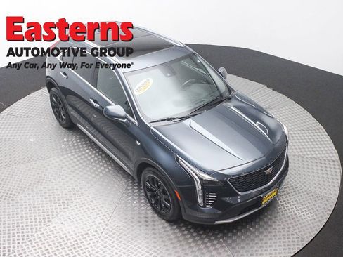 Used 2020 Cadillac XT4 Premium Luxury w/ Sun And Sound Package AWD/4WD image 3