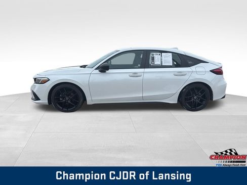 Used 2024 Honda Civic Sport image 2