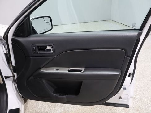 Used 2012 Ford Fusion SEL image 23