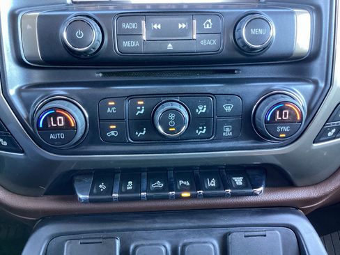 Used 2019 Chevrolet Silverado 2500 High Country w/ Duramax Plus Package image 19