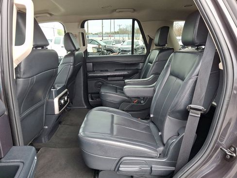 Used 2024 Ford Expedition XLT image 20