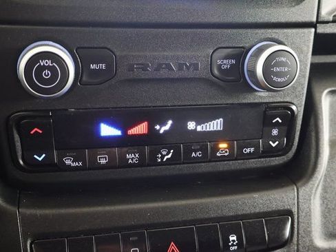 Used 2026 RAM ProMaster 2500 w/ Convenience Group FWD image 17