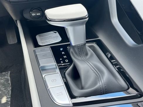 New 2026 Hyundai Elantra Limited image 32
