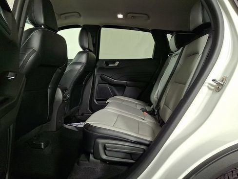 Used 2023 Ford Escape Platinum AWD/4WD image 10