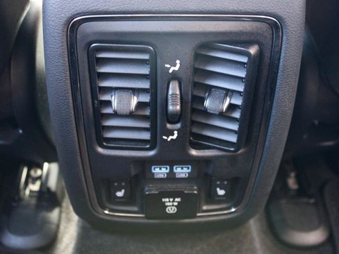 Used 2019 Jeep Grand Cherokee Summit AWD/4WD image 44