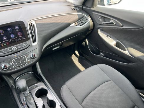 Used 2025 Chevrolet Malibu LT FWD image 29