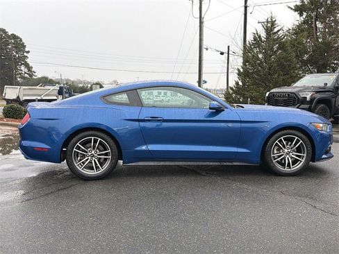 Used 2017 Ford Mustang Coupe image 14