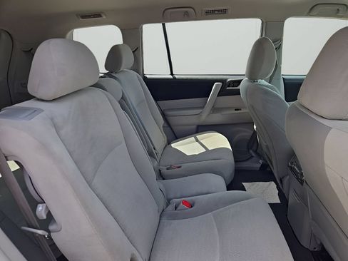 Used 2012 Toyota Highlander 4WD w/ Tech Pkg image 16