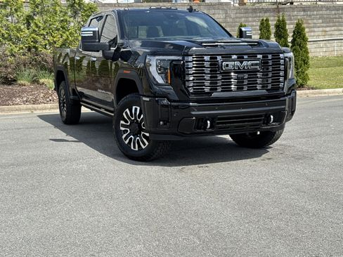 New 2026 GMC Sierra 2500 Denali Ultimate AWD/4WD image 2