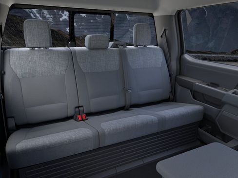 New 2026 Ford F250 XLT w/ XLT Premium Package AWD/4WD image 11